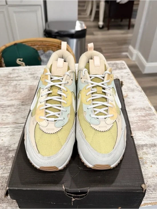 Nike Women's Air Max 90 Futura 'Buff Gold Light Silver' DV7190-700 Size 10 - Picture 3 of 8